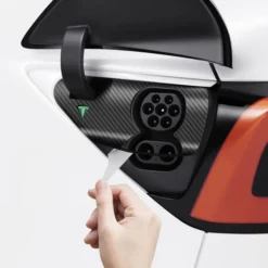 Spigen Tesla-FOLIA OCHRONNA I NAKŁADKA DO PORTU ŁADOWANIA TESLA MODEL Y/3 PROTECTIVE FILM AND WRAP SET FOR CHARGE PORT EU