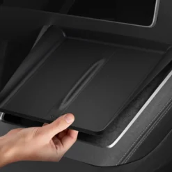 Spigen Ładowarki|Tesla-OSŁONA NA ŁADOWARKĘ BEZPRZEWODOWĄ TESLA MODEL Y 2025