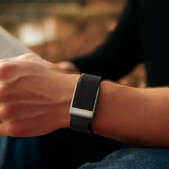 Spigen Inne-PASEK WHOOP 5.0 FABRIC BAND CZARNY